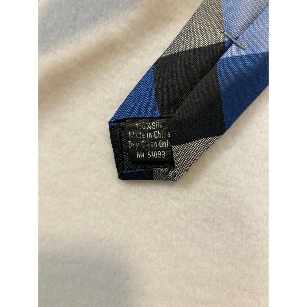 Haggar Silk Necktie Mens OS Blue Grey Black Buffalo Check Plaid Geometric‎ Tie